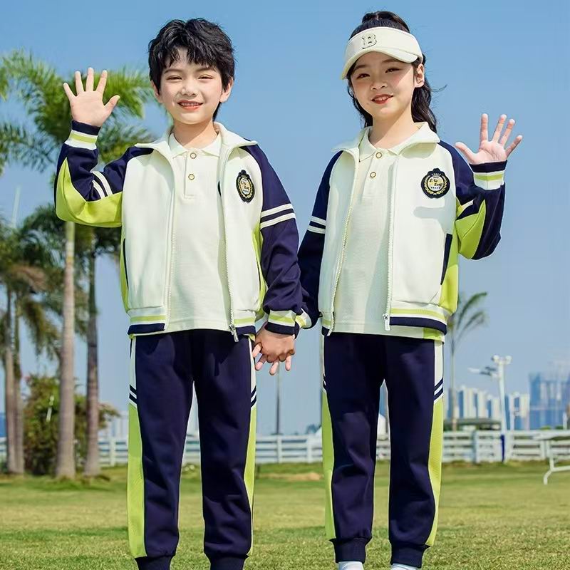 校服